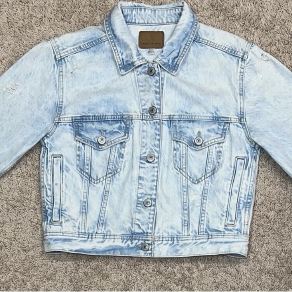 American Eagle Outfitters Light Blue Distressed Jean Jacket Women’s Medium